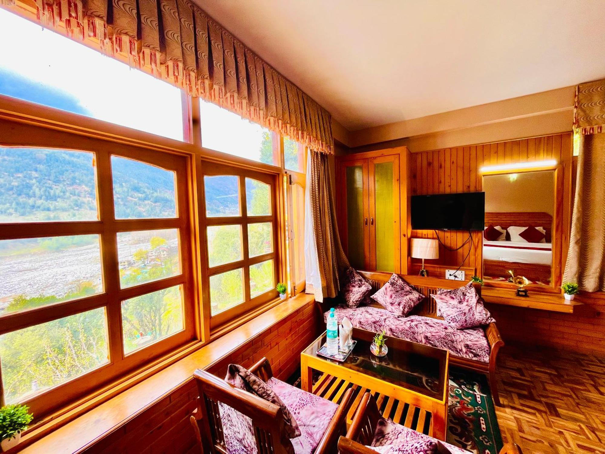 Hotel Hollywood Manali - Scenic River & Mountain View With Premium Rooms Eksteriør bilde