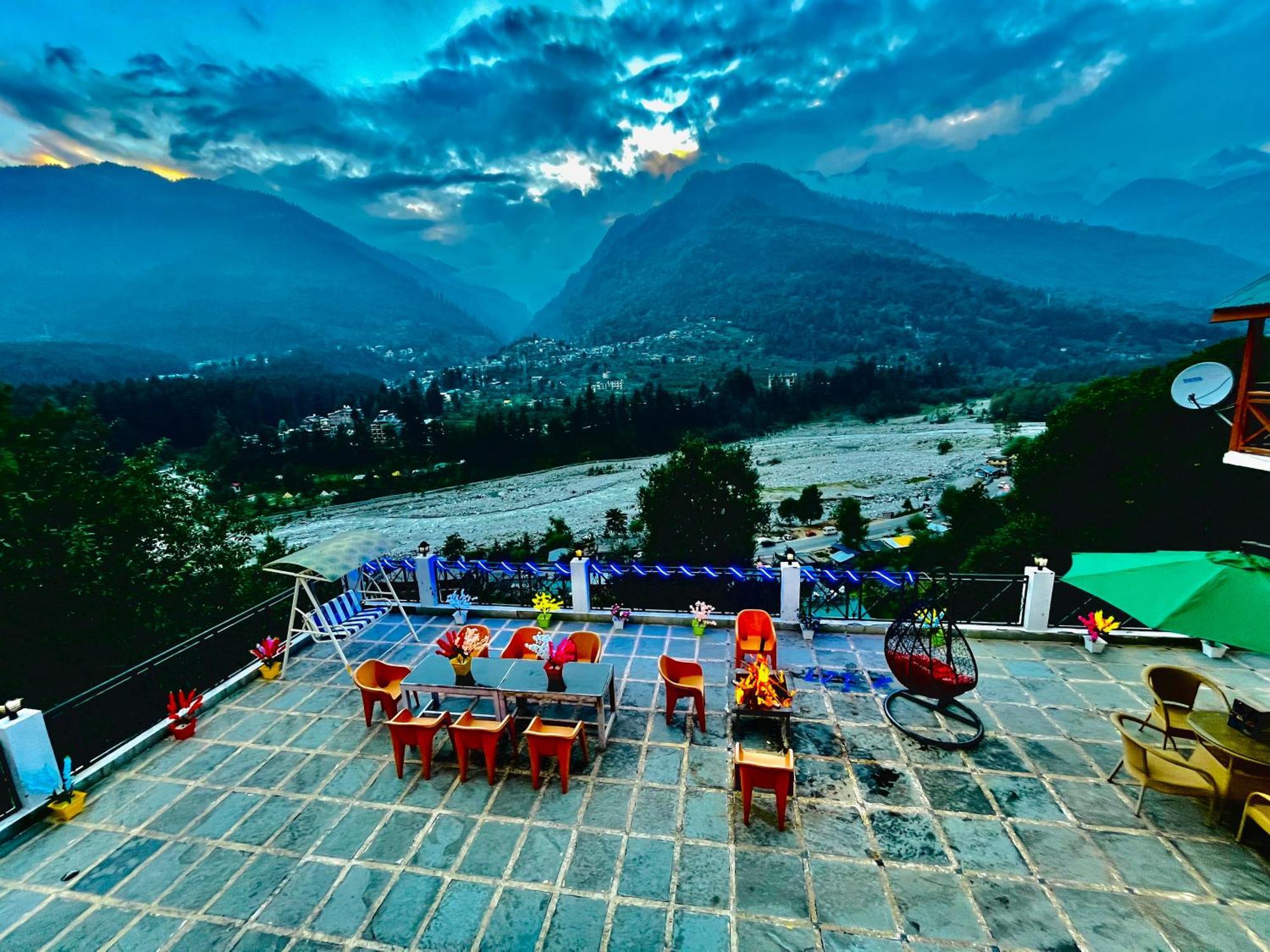 Hotel Hollywood Manali - Scenic River & Mountain View With Premium Rooms Eksteriør bilde