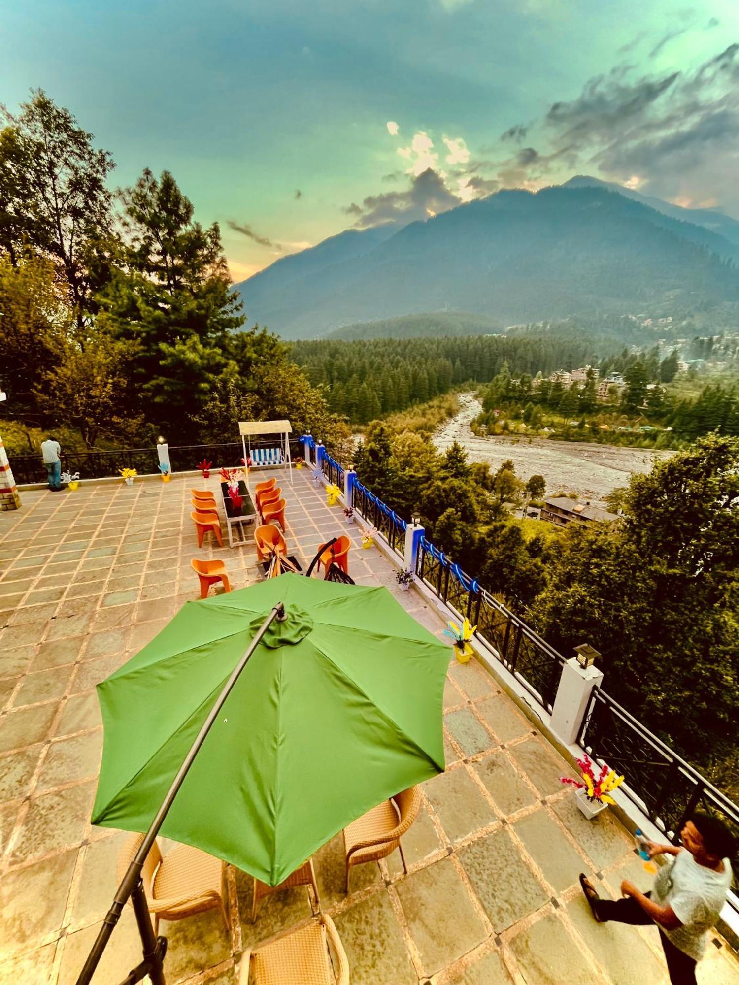 Hotel Hollywood Manali - Scenic River & Mountain View With Premium Rooms Eksteriør bilde