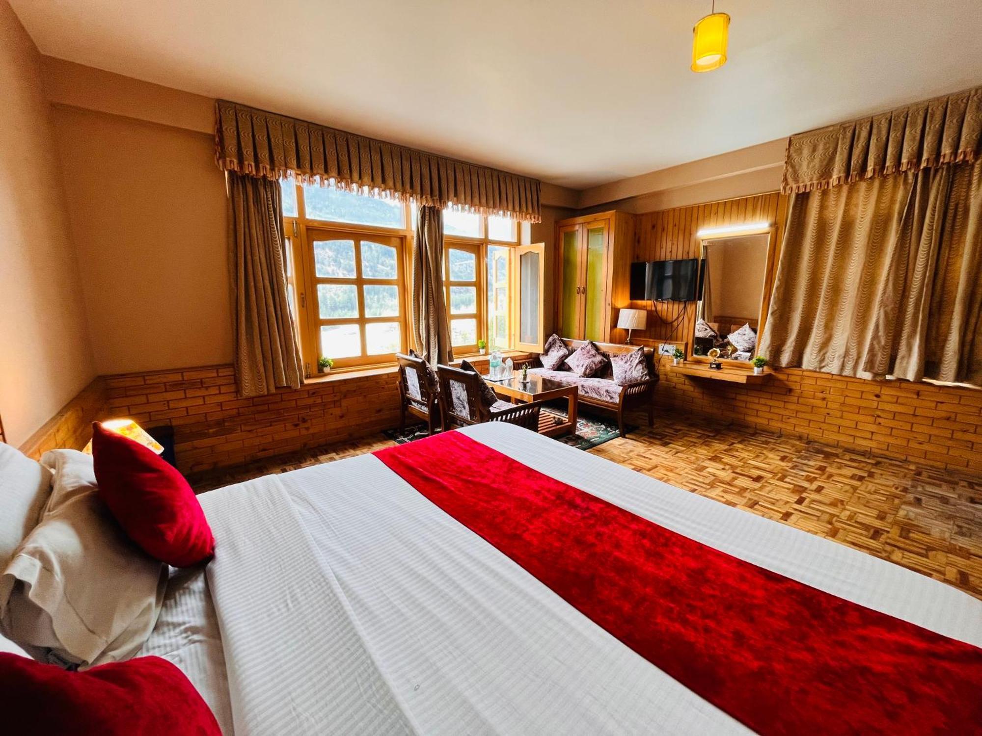 Hotel Hollywood Manali - Scenic River & Mountain View With Premium Rooms Eksteriør bilde