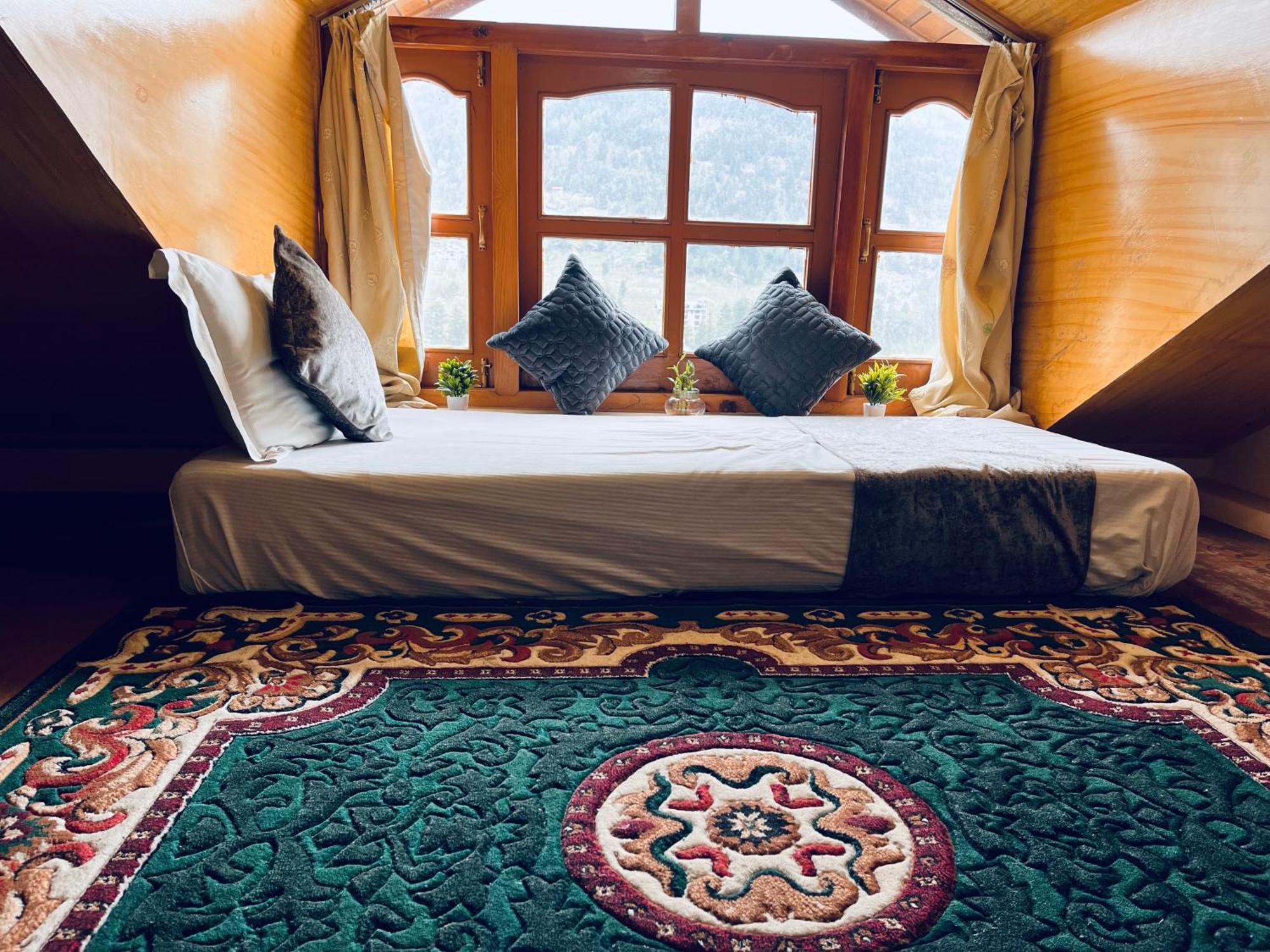 Hotel Hollywood Manali - Scenic River & Mountain View With Premium Rooms Eksteriør bilde