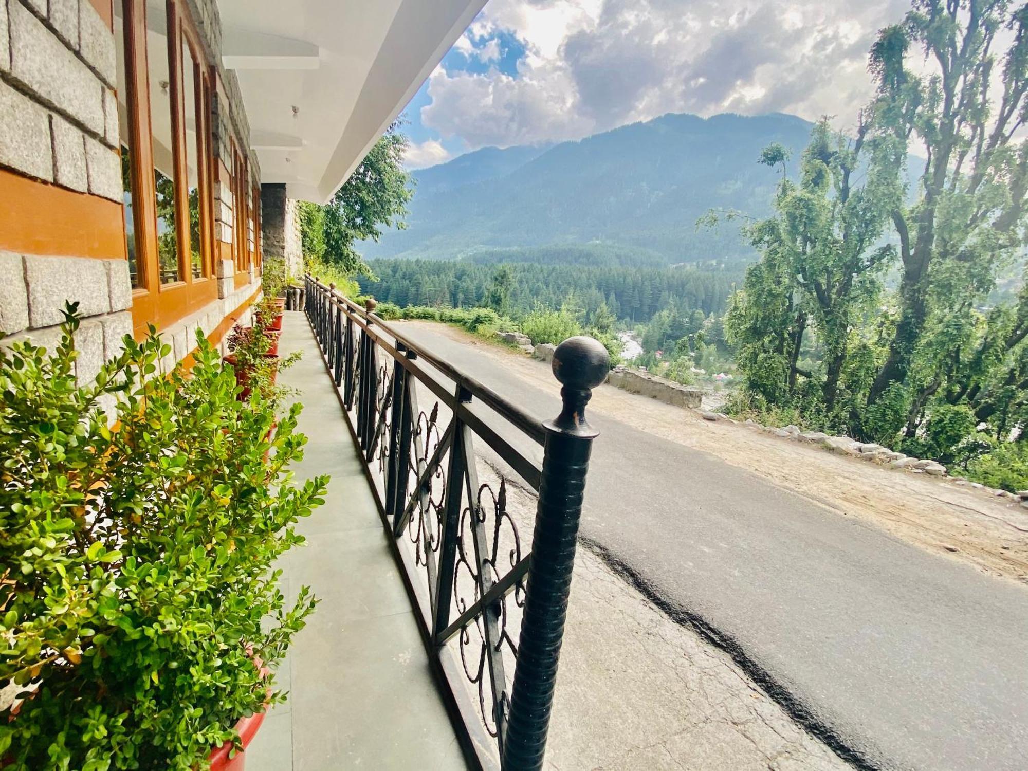 Hotel Hollywood Manali - Scenic River & Mountain View With Premium Rooms Eksteriør bilde