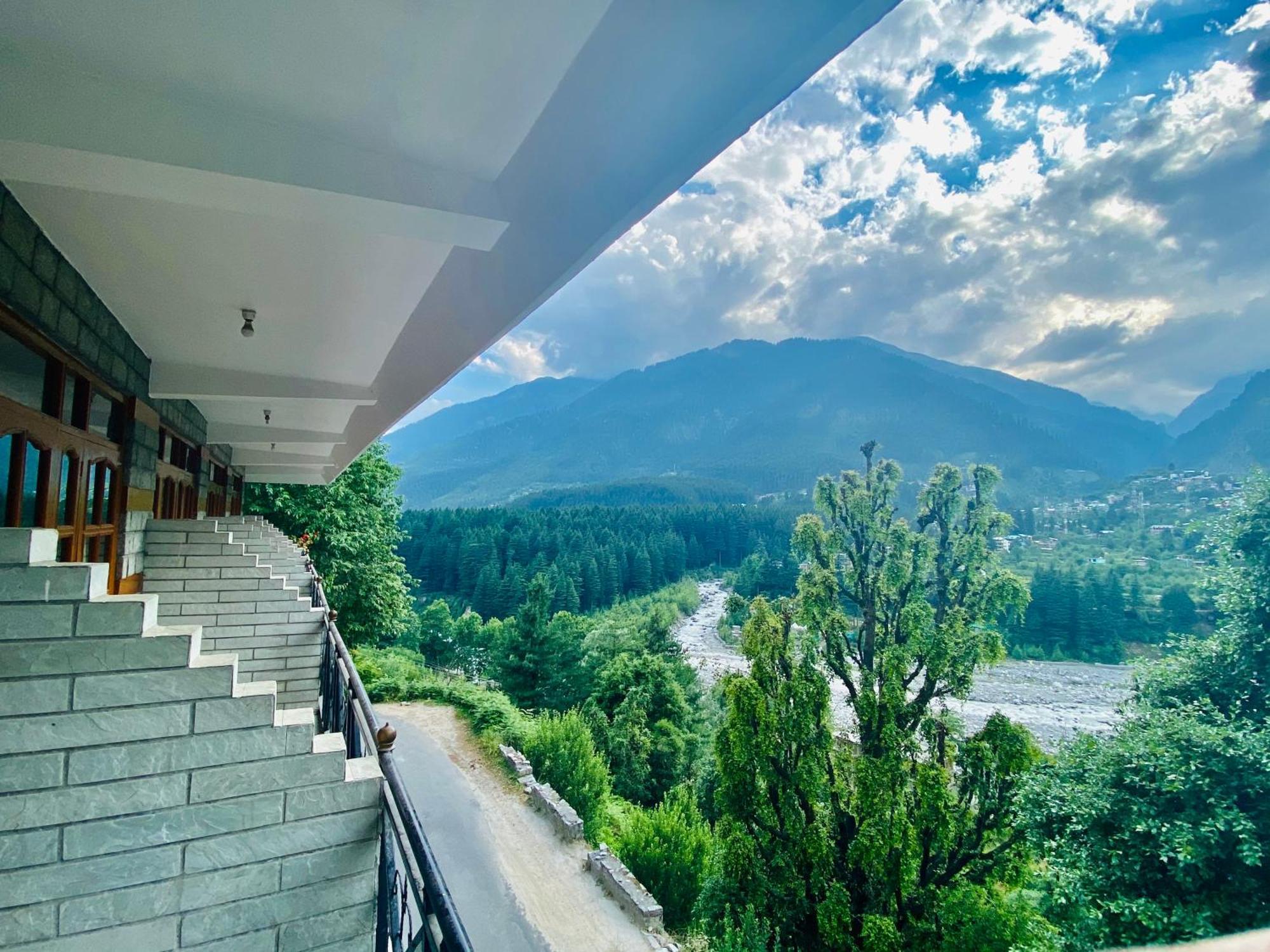Hotel Hollywood Manali - Scenic River & Mountain View With Premium Rooms Eksteriør bilde