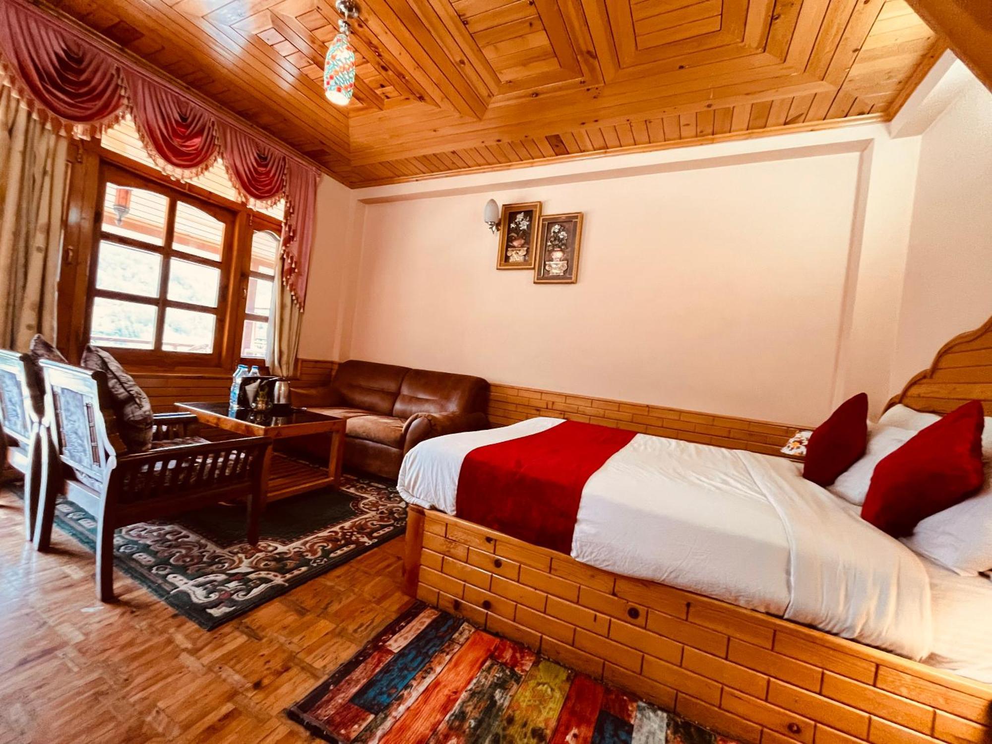 Hotel Hollywood Manali - Scenic River & Mountain View With Premium Rooms Eksteriør bilde